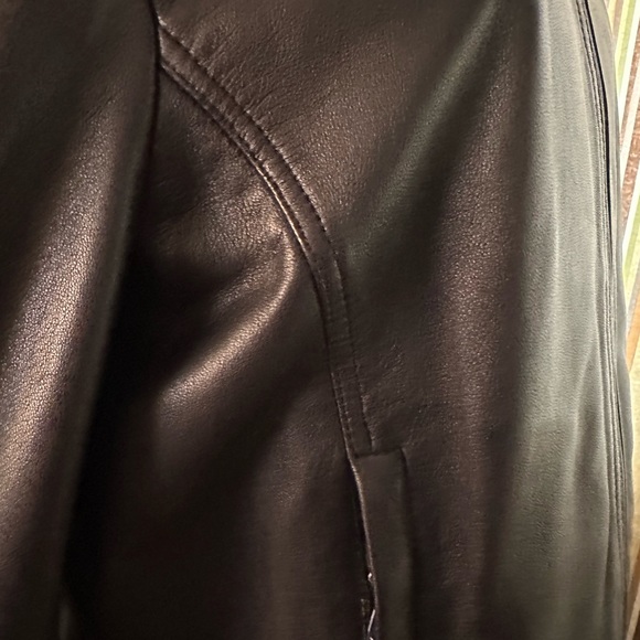 Danier Genuine Leather Jacket - Picture 7 of 13